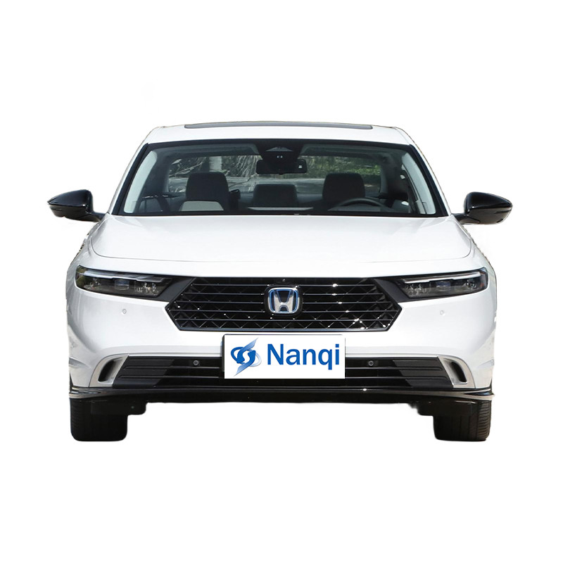 Honda Accord PHEV Гибридный электромобиль Средний размер 4 двери 5 мест Седан