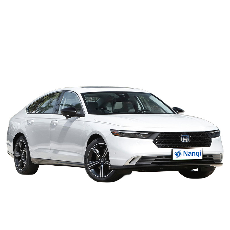 Honda Accord PHEV Гибридный электромобиль Средний размер 4 двери 5 мест Седан