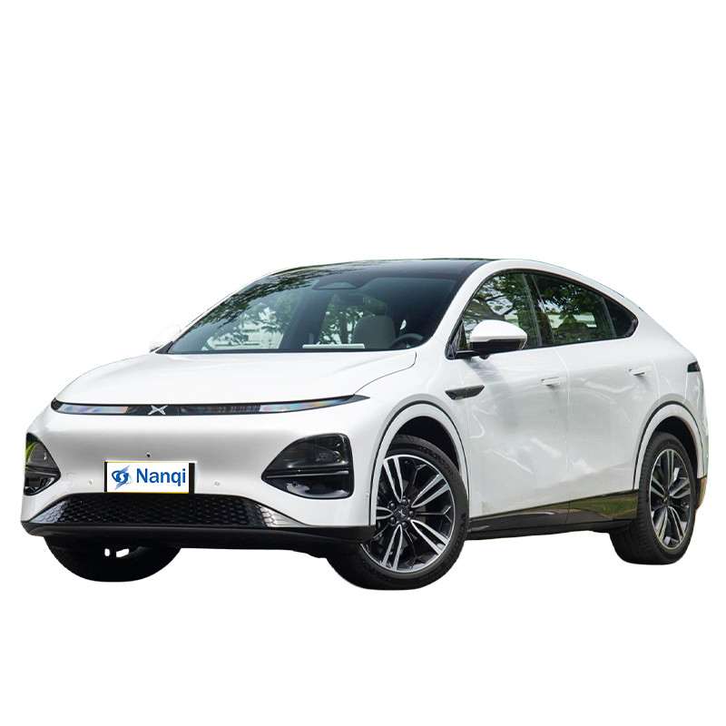 Средний размер Xpeng G6 SUV 220 км / ч 5 дверей 5 мест Низкий пробег