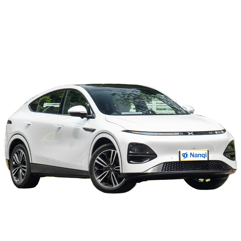 Средний размер Xpeng G6 SUV 220 км / ч 5 дверей 5 мест Низкий пробег