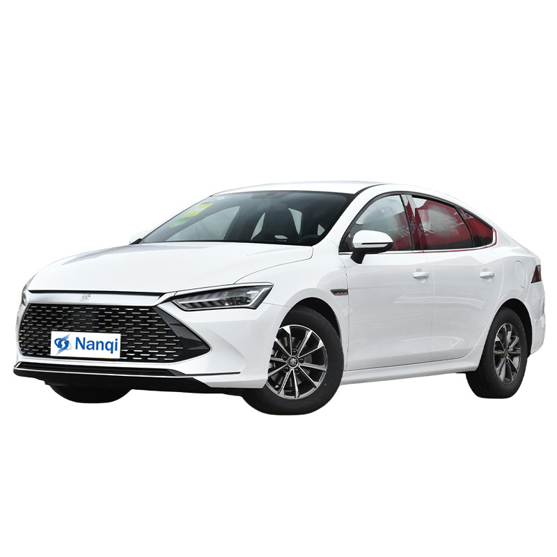 Домашние автомобили BYD Plug In Hybrid SUV BYD Qin Plus DM-I 4-дверный 5-местный